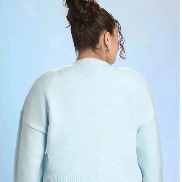 Hello Kitty sweater. Plus size. New with tags - Picture 4 of 4